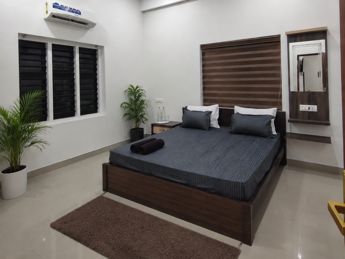 Sharing Apartment - Interior View